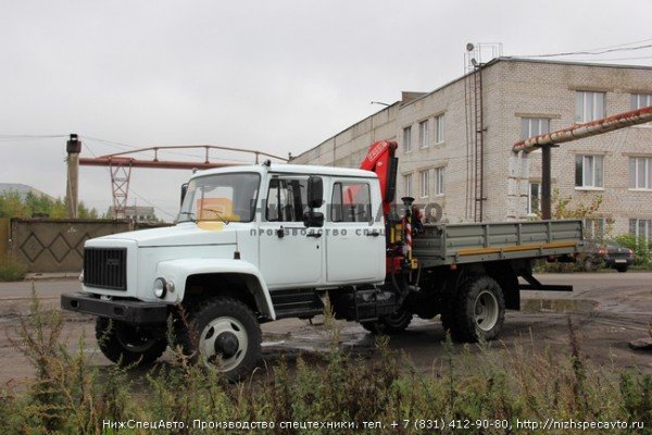 «НижСпецАвто» изготовил бортовой автомобиль ГАЗ-33086 «Егерь» с двухрядной кабиной и КМУ Fassi F50